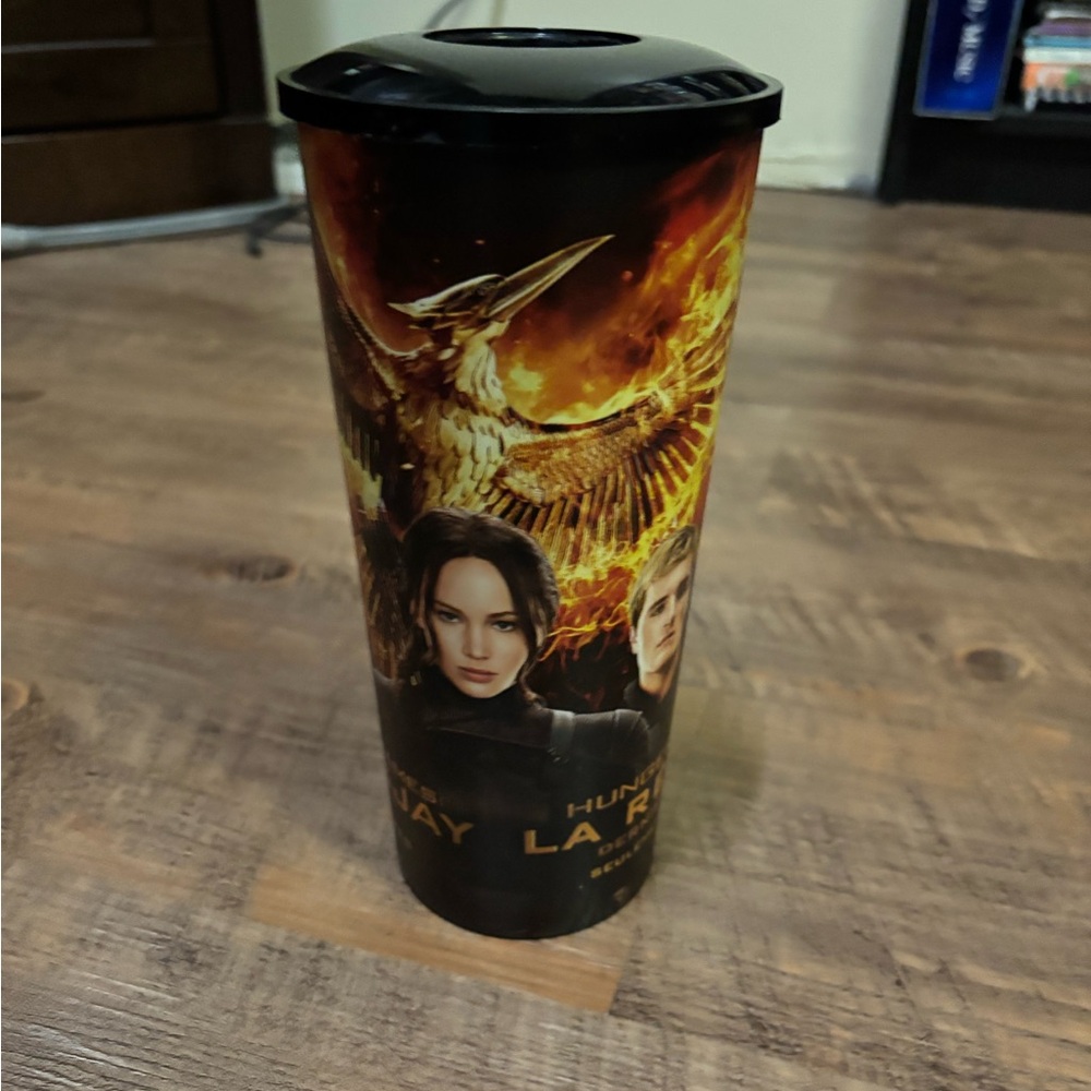 The Hunger Games Mockingjay Part 2 collectors cup USED like new